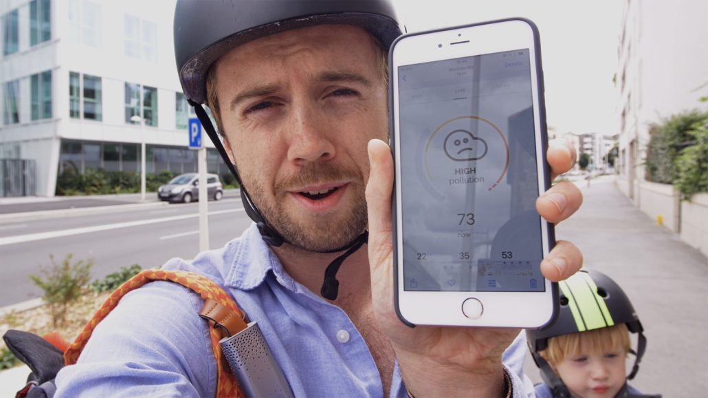 film-publicitaire-air-quality-tracker-agence-creation-audiovisuelle-flow